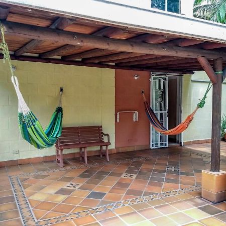Appartement Bueno, Bonito, Barato Y Cerca A El Poblado à Medellín Extérieur photo