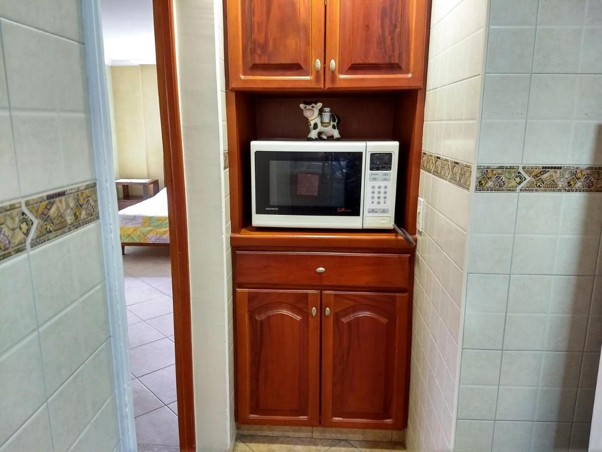 Appartement Bueno, Bonito, Barato Y Cerca A El Poblado à Medellín Extérieur photo