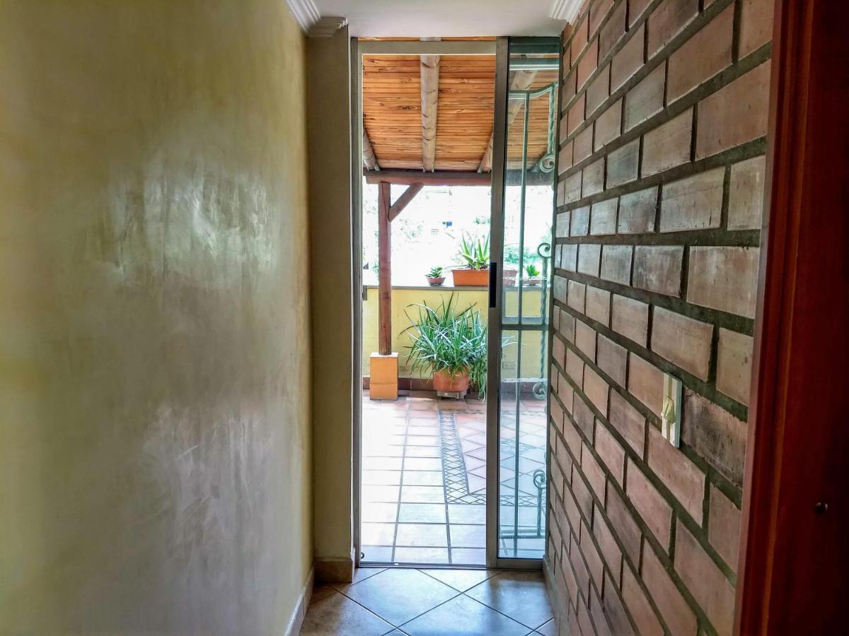 Appartement Bueno, Bonito, Barato Y Cerca A El Poblado à Medellín Extérieur photo