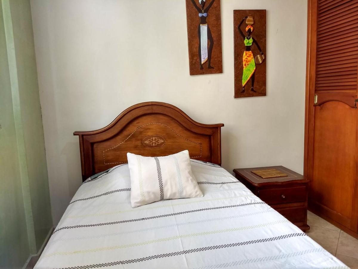 Appartement Bueno, Bonito, Barato Y Cerca A El Poblado à Medellín Extérieur photo