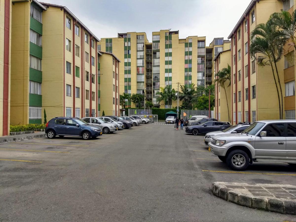 Appartement Bueno, Bonito, Barato Y Cerca A El Poblado à Medellín Extérieur photo